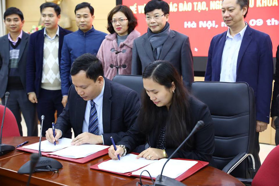 Cooperation signing between Thuy Loi University and SDLs